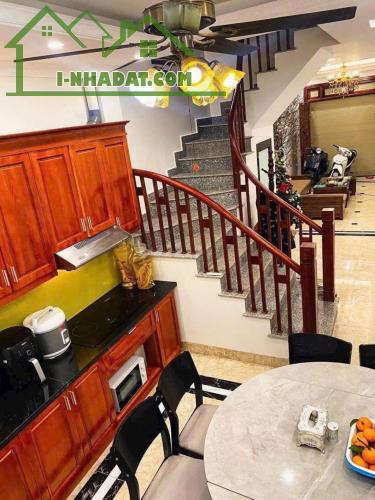 Bán nhà VŨ XUÂN THIỀU - LÔ GÓC - 43,5m 4tầng Giá 6,8tỷ - 2