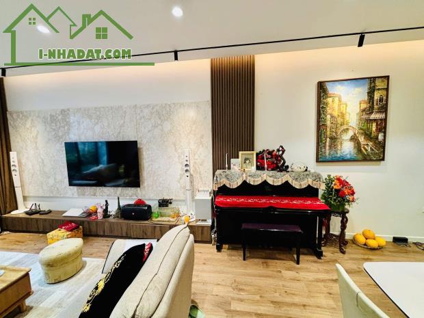 Hiếm!!! BÁN NHANH NHÀ PHẠM HUY THÔNG 40M2 - 5 TẦNG - MẶT TIỀN 4.5M - 13.5 TỶ - Ô TÔ ĐỖ