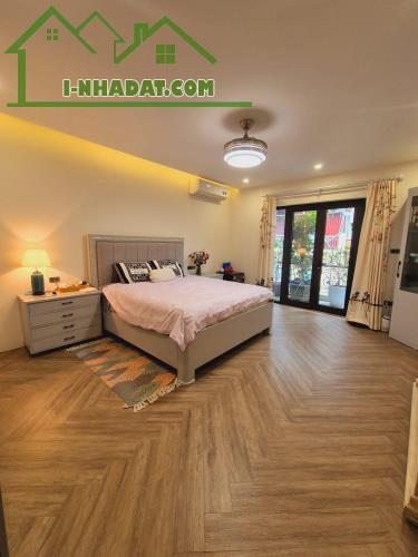 Hiếm!!! BÁN NHANH NHÀ PHẠM HUY THÔNG 40M2 - 5 TẦNG - MẶT TIỀN 4.5M - 13.5 TỶ - Ô TÔ ĐỖ - 3