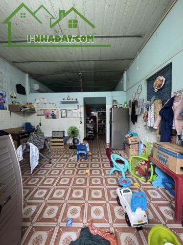 # Nhà sát MT CMT8 Khuê Trung, gần Nguyễn Văn Huyên, 65m2,  C4, 2.39 tỷ