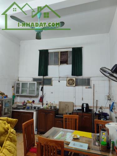 Cho Thuê nhà vị trí đắc địa Lê Lợi 65m2, 3 tầng, mặt tiền 5m, 45 triệu. - 2