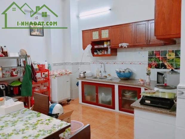 Bán nhà 4  tầng, 65m2, Hẻm 8m, Gần ngay VinCom Q9,50m ra Lê Văn Việt. - 1