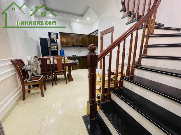NHÀ ĐẸP - GIÁ TỐT - Vị Trí Đắc Địa Tại Phố Vọng, Phường Đồng Tâm , Quận Hai Bà Trưng, - 2
