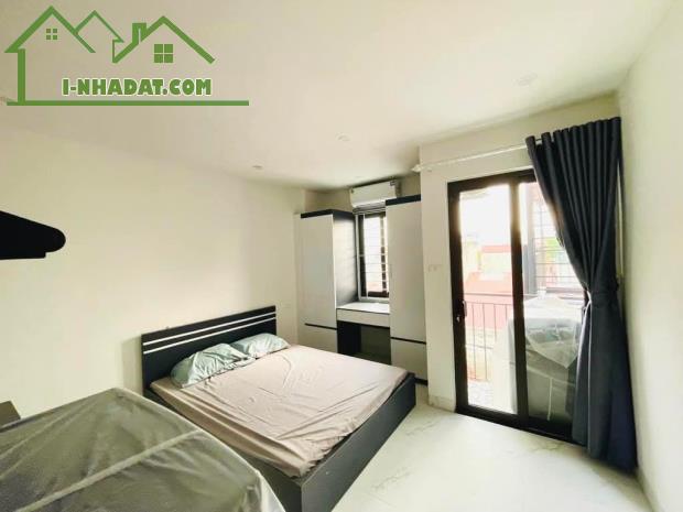 Bán tòa nhà căn hộ dịch vụ 7 tầng, 21 phòng, cho thuê 90tr/ phố Nguyễn Ngọc Vũ, chỉ 23 tỷ.