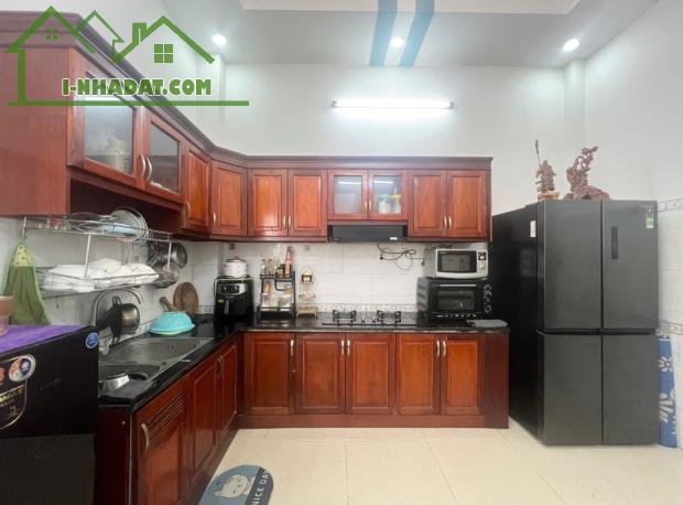Bán nhà 4 Tầng - 60m2 đất - 2 Mặt Hẻm - đường số 38 - HBC - 4