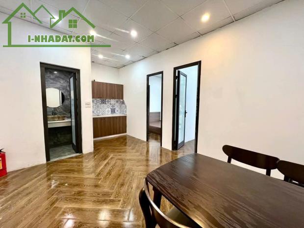 Bán nhà Nguyễn Cảnh Dị, Hoàng Mai, dt: 60m2, giá: 17.7 tỷ, 4 tầng, mt: 4.3m, đường 3 ô tô - 2
