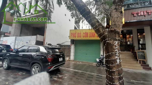 Bán Nhà Mặt Phố Lạc Long Quân Tây Hồ 200m2T MT10,5m Vỉa Hè VIEW Hồ 125 Tỷ Lạc Long Quân.