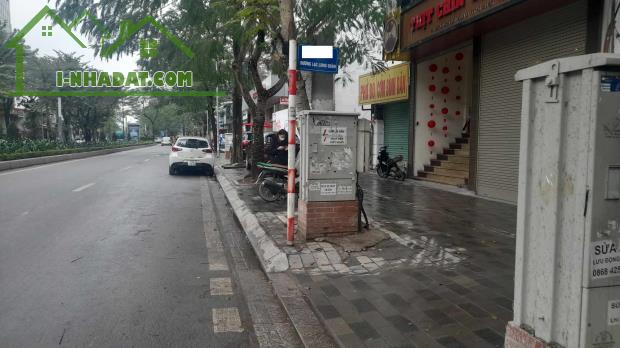 Bán Nhà Mặt Phố Lạc Long Quân Tây Hồ 200m2T MT10,5m Vỉa Hè VIEW Hồ 125 Tỷ Lạc Long Quân. - 1
