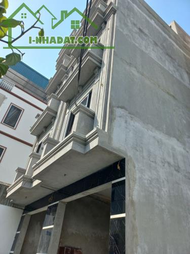 CHỦ CẦN BÁN NHÀ  MỚI XÂY XONG .  PHÚC LỢI LONG BIÊN, CHỈ 15M RA ĐƯỜNG Ô TÔ THIẾT KẾ  5 TẦN - 1