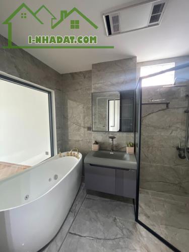 Bán nhà mặt phố Nguyễn Gia Bồng Ngọc Thuỵ Long biên 60m 7T MT4m giá 25 tỷ ô tô tránh đỗ - 2
