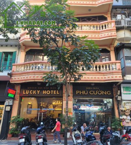 Bán Nhà Mặt Phố Văn Cao, Tây Hồ, DT 195m2 x 12T, MT:8,5m. Giá Rẻ.