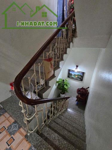 SIÊU PHẨM GIANG BIÊN - VỊ TRÍ ĐẮC ĐỊA - ĐƯỜNG ÔTÔ TRÁNH - CĂN NHÀ NỞ HẬU - THÔNG SỐ ĐẸP. - 4