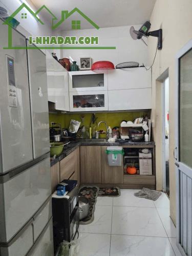 Bán nhà dân xây Khu TĐC Thạch Bàn đường Ô Tô Tránh vỉa hè. 38m x 3T. Lh 0965858116 - 2
