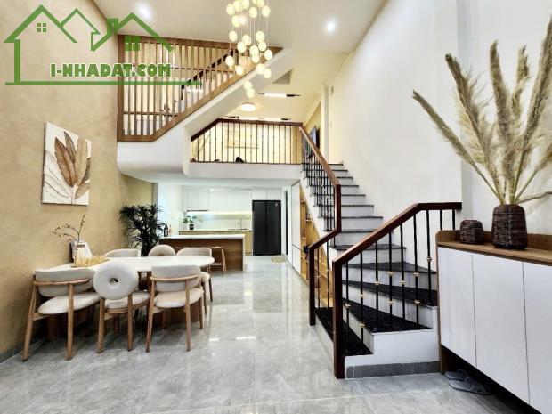 BẠCH MAI NHÀ XÂY MỚI CỰC ĐẸP- GẦN PHỐ 5 TẦNG 37M2