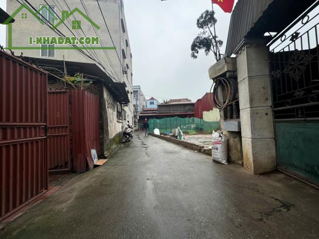 CHỦ CẮT MÁU CẦN BÁN GẤP LÔ ĐẤT   PHÙ KHÊ - TỪ SƠN BẮC NINH 

 Dt : 48 Mt : 5 m 
 Giá :