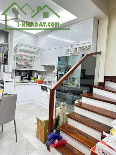 Chính chủ bán nhà 5 tầng ôtô qua nhà Nguyễn Ngọc Nại giá 17.8 tỷ