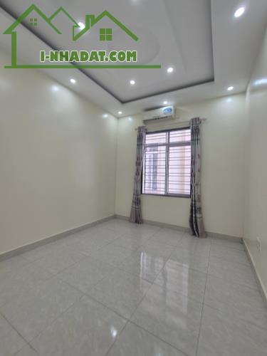 bán nhà 3 tầng Tô Hiệu, 44m2.mặt tiền 6,8m.full nội thất. Ngõ NÔNg.chỉ 2,58 tỷ - 3