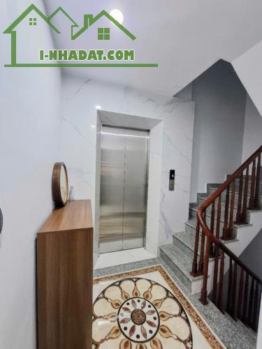 Bán nhà Hoàng Đạo Thành 45m2 có thang máy 6 tầng 13.9 Tỷ - 2