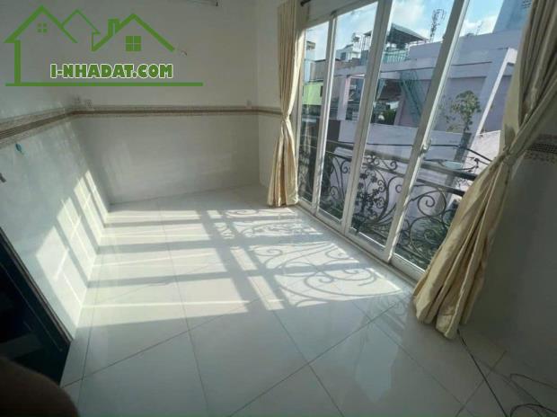Bán nhà quận Tân Bình, 25m2, 4 tầng đúc BTCT, giá hiện đang giảm còn 5.2 tỷ - 1