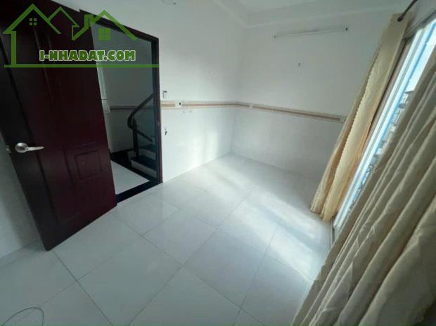 Bán nhà quận Tân Bình, 25m2, 4 tầng đúc BTCT, giá hiện đang giảm còn 5.2 tỷ - 2