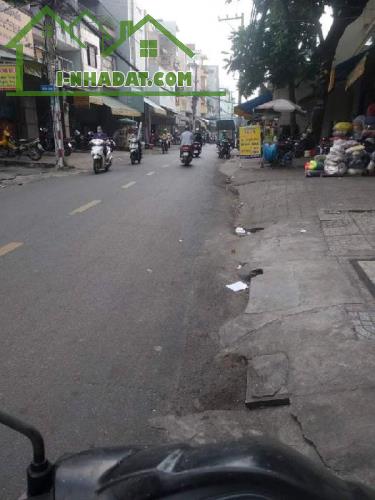 Chỉ hơn 4 tỷ có 5 phòng cho thuê 3 tầng