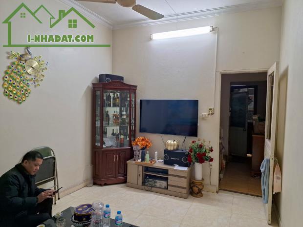 Phân lô Hoàng Cầu2 thoáng,Ô tô tránh,ngõ thông,51m 3 tầng 3.8m mặt, Giá 14.2tỷ 0796193699 - 5