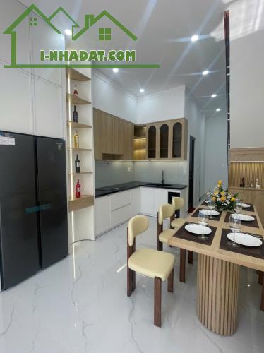 4x12m Nhà mê đẹp hẻm Đặng Trần Côn giad 2 tỷ 850 tr