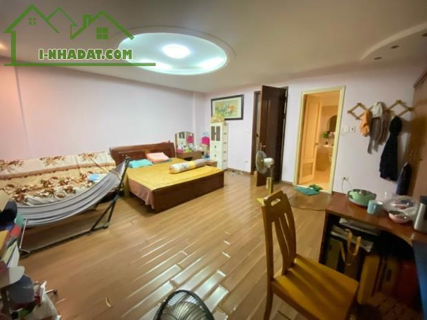 Bán đất tặng nhà Đại Mỗ - Nam Từ Liêm 142m 2 tầng mặt tiền siêu thoáng ngay cạnh Vinhome - 2