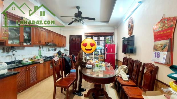 Mặt ngõ Kinh Doanh Trường Chinh, Ôtô Đỗ Cửa, 2 Thoáng Trước Sau 77m2, 5 tầng MT4.2m 16.5tỷ - 2