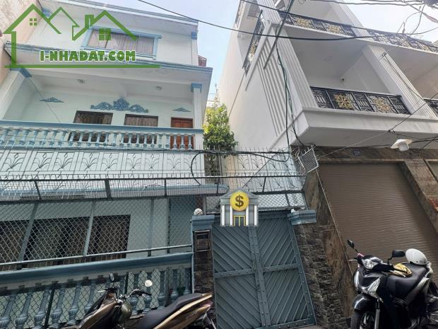 MẶT TIỀN HẺM XE HƠI Đ. HOÀNG DIỆU- NGANG LỚN.