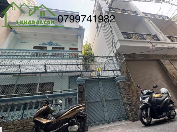 MẶT TIỀN HẺM XE HƠI Đ. HOÀNG DIỆU- NGANG LỚN. - 3