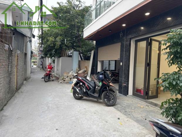 Bán nhà Thạch Bàn,Long Biên 6 tầng,48m oto vào nhà chỉ 10 tỷ