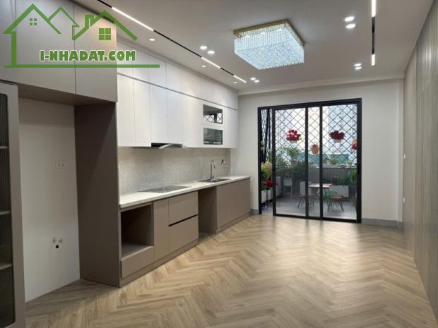 Bán nhà Thạch Bàn,Long Biên 6 tầng,48m oto vào nhà chỉ 10 tỷ - 2