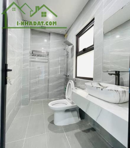 NHÀ CỰC MỚI BỒ ĐỀ GIẢM GIÁ HƠN 7 TỶ 31m x 6 tầng x mặt tiền 3.5m - 3