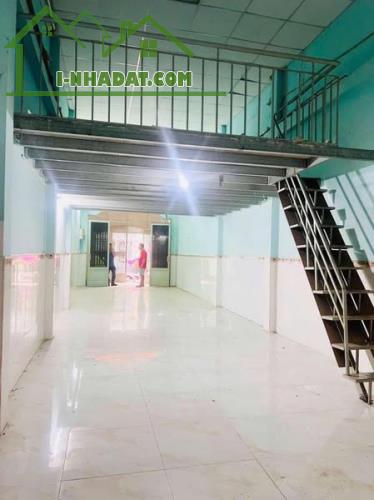 GIÁP Q11 - ĐƯỜNG 8M CÓ LỀ - SÁT MẶT TIỀN - 76M - SẴN DÒNG TIỀN NHỈNH 7 - 2