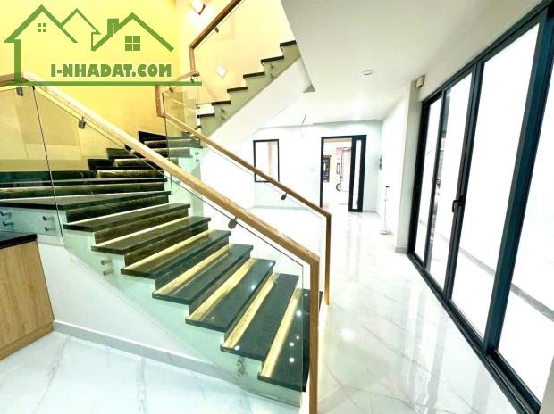 Bán Nhà Đẹp, Hẻm 6m Lê Văn Lương, 97m2, 2 Tầng, Chỉ 11 Tỷ 5, Tân Kiểng, Quận 7 - 1