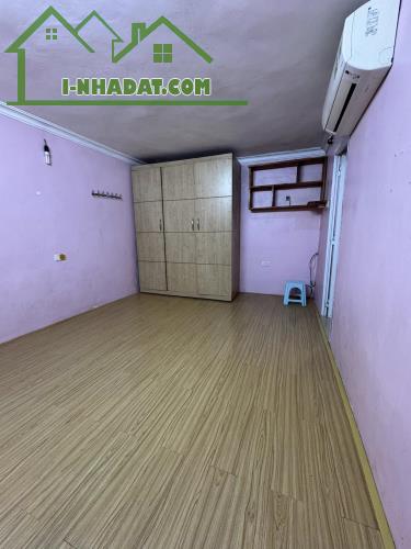 Cho thuê nhà ở hộ GĐ Nguyễn Công Trứ, Hai Bà Trưng 4 tầng x 25m2, 2 ngủ, 3 WC, 8 Triệu - 2