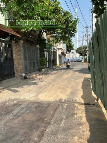 Nhà mặt tiền Trần Tấn – chủ đi định cư - giảm 1 Tỷ – 8.5 Tỷ, Công Chứng Ngay. Đủ tiện ích.