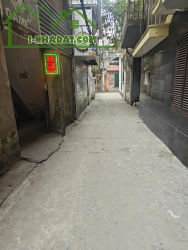 BÁN ĐẤT TẶNG NHÀ - LÔ GÓC - NGUYỄN VĂN CỪ - 60M² - MẶT TIỀN 12M - Ô TÔ ĐỖ CỬA - 13.8 TỶ