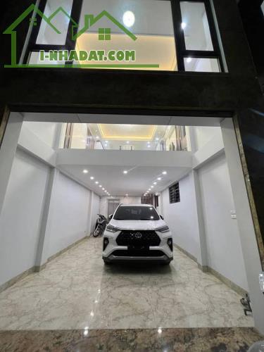 BÁN NHÀ NGUYỄN VĂN CỪ LONG BIÊN 55M2 7T GARA THANG MÁY NHỈNH 15 TỶ, KINH DOANH