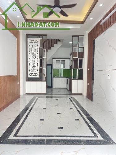 Nhà mới Phúc Lợi 30m 5tầng Full nội thất 4,65tỷ - 4