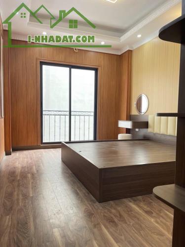 Nhà mới Phúc Lợi 30m 5tầng Full nội thất 4,65tỷ - 2
