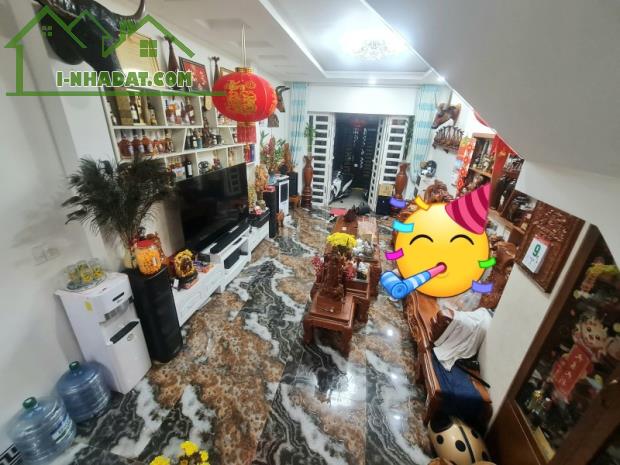 Khu Biệt Lập Bên Sông – Hiệp Bình Chánh – Nhà 4 Tầng Nội Thất Gỗ Cao Cấp – Ngang 4x17m. - 1