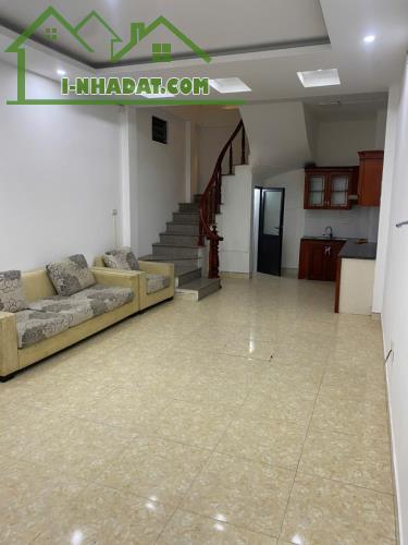 CHÍNH CHỦ CẦN BÁN NHÀ 5 TẦNG TẠI NGUYỄN VĂN CỪ - LONG BIÊN - HÀ NỘI.