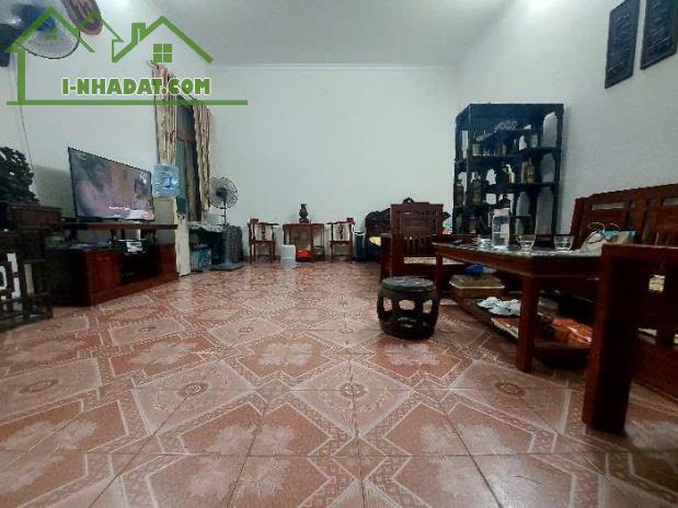 HIẾM! DƯỚI 6 TỶ NHÀ BA ĐÌNH, LÔ GÓC, VÀI BƯỚC RA PHỐ