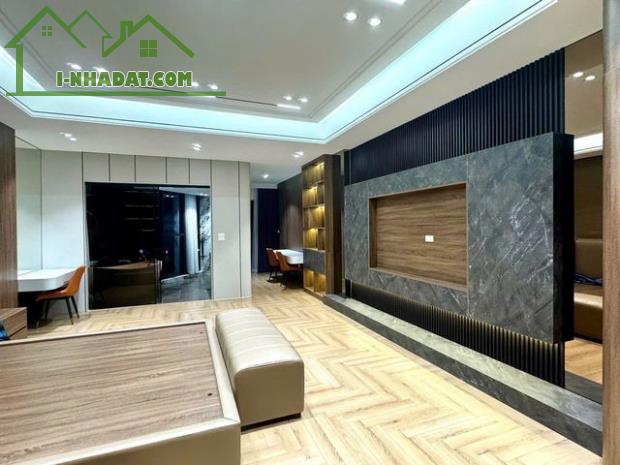 Bán nhà mặt phố Hồng Tiến Long biên 62m sử dụng 75m 8T MT8m giá 38.6 tỷ vỉa hè 5m gara ô t - 2