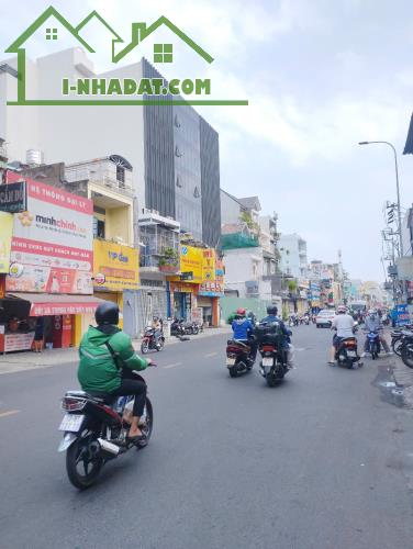 Ngộp Lạc Long Quân - 4x11m- HXH thông 2 tầng Khu Bầu Cát