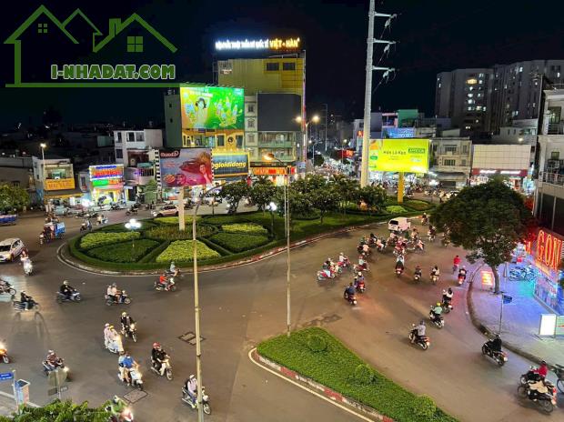 Ngộp khu Thiên Phước - giáp Q11 - 4 tầng  - view HXH gần 40 m2 - 4