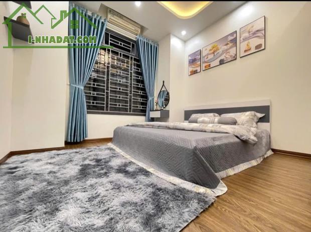 Nhà dân xây Ngọc thụy - 52m - 5 tầng , mt 5m - CHỈ 6,7 tỷ , gần Việt pháp, Khai Sơn, ô tô - 1