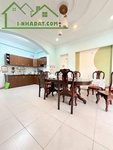 🔥 BIỆT THỰ 3 TẦNG LÔ GÓC  - 220M2 – MẶT TIỀN NGUYỄN THỊ THƠI - QUẬN 12 - CHỈ 18 TỶ (TL)🔥 - 4